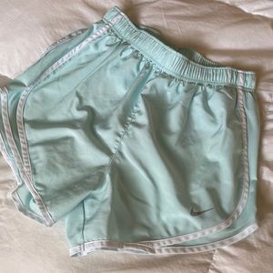 Nike Women’s Tempo Athletic Shorts Size SMALL